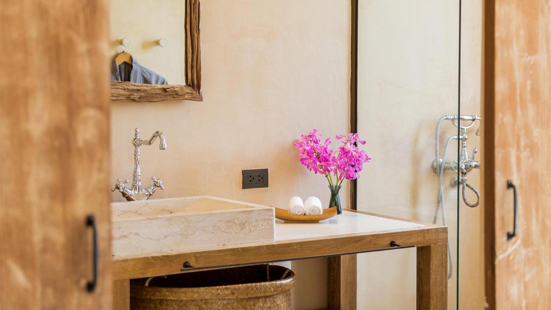 Breathtaking Koh Koon - Provence Meets The East Sleeps 14 Adults 8 Kids Villa Chaweng-stranden